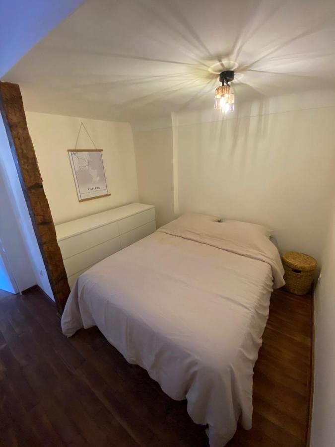 Apartment With Mediterranean Charm In The Heart Of The Provencal Market 앙티브 외부 사진
