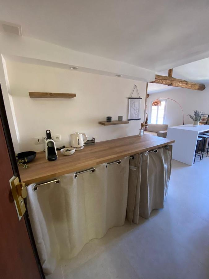 Apartment With Mediterranean Charm In The Heart Of The Provencal Market 앙티브 외부 사진