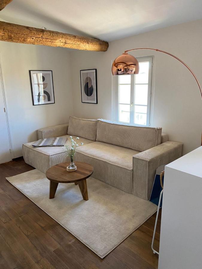 Apartment With Mediterranean Charm In The Heart Of The Provencal Market 앙티브 외부 사진