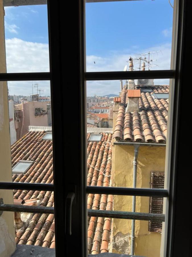 Apartment With Mediterranean Charm In The Heart Of The Provencal Market 앙티브 외부 사진