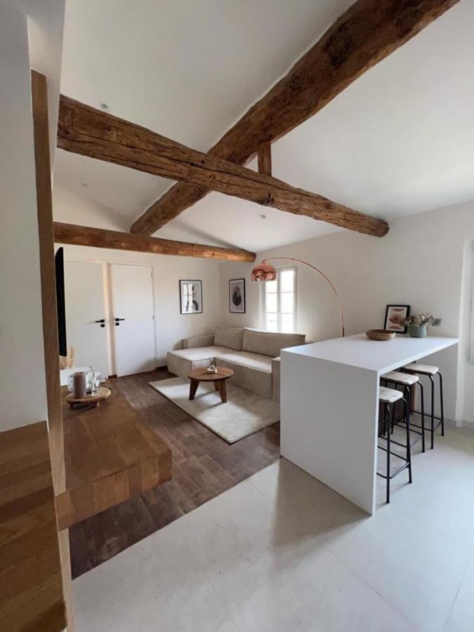 Apartment With Mediterranean Charm In The Heart Of The Provencal Market 앙티브 외부 사진