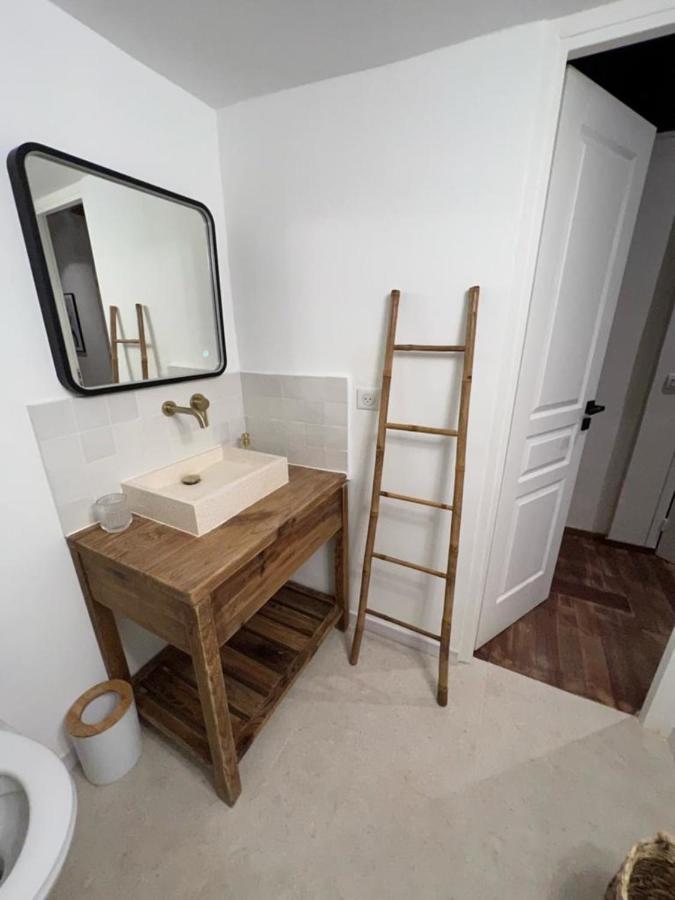 Apartment With Mediterranean Charm In The Heart Of The Provencal Market 앙티브 외부 사진